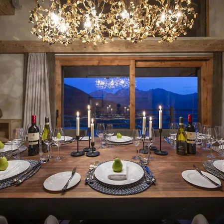 Chalet Stylish Retreat In The Swiss Mountains *